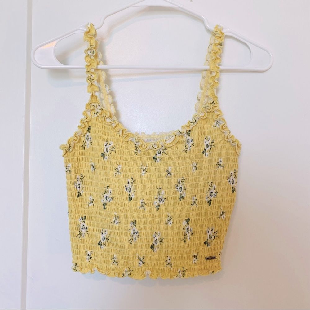 Hollister ribbed crop top ✨🌸⚡️ size M